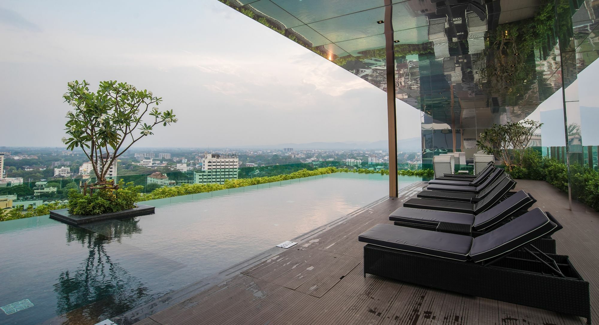 Hoc5 The Astra Condo Chiang Mai Night Bazaar Exterior foto